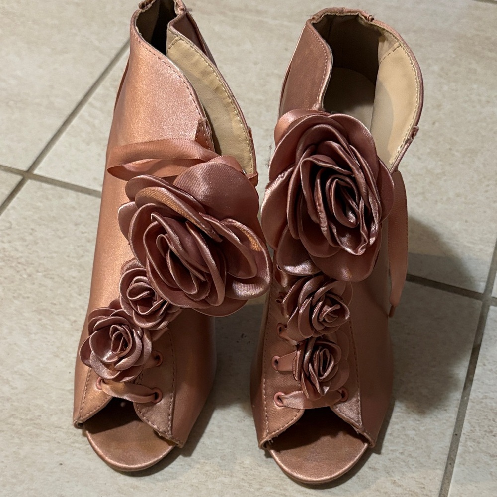 Qupid Rose Gold Floral Peep-Toe Heels